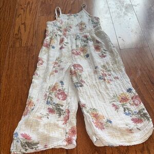Floral Sleeveless Jumpsuit/Romper size 5/6 kids girls Abercrombie & Fitch kids